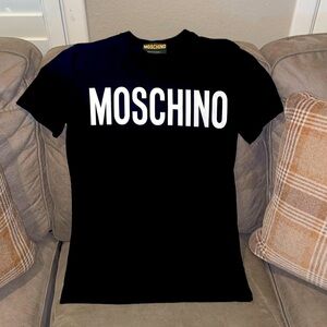 Like new, no stains or tears, only used twice, the color is intact